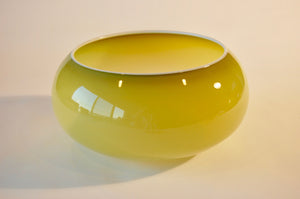 Pistaccio Bowl with White Lip